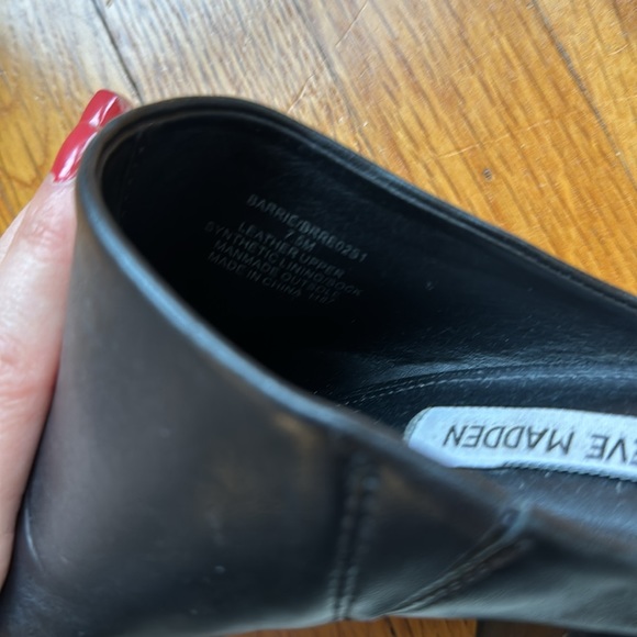 Steve Madden Solid Black Leather Block-heeled Mule - Picture 8 of 13